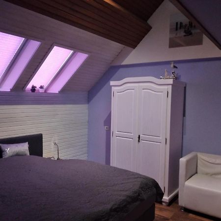 Ferienwohnung "Kunterbunt" Mit Burgblick Und Dachterrasse Monschau Exteriör bild
