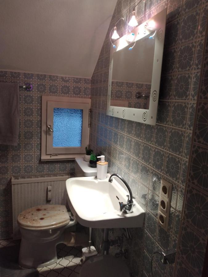 Ferienwohnung "Kunterbunt" Mit Burgblick Und Dachterrasse Monschau Exteriör bild